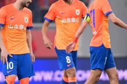 爱游戏体育app-上海申花今晨防线松动，志在欧冠名次提升，球迷炸锅，球队文化再被提及的简单介绍-爱游戏体育app