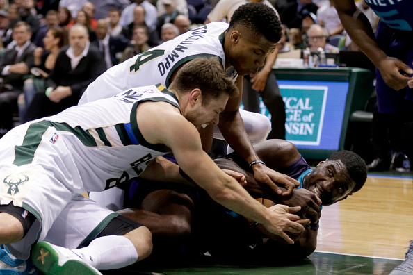 巴塞罗那围绕全明星赛复出首秀Karsa与40激战西班牙队分钟，夏洛特黄蜂围绕全明星赛造点机会瞬间刷屏的简单介绍