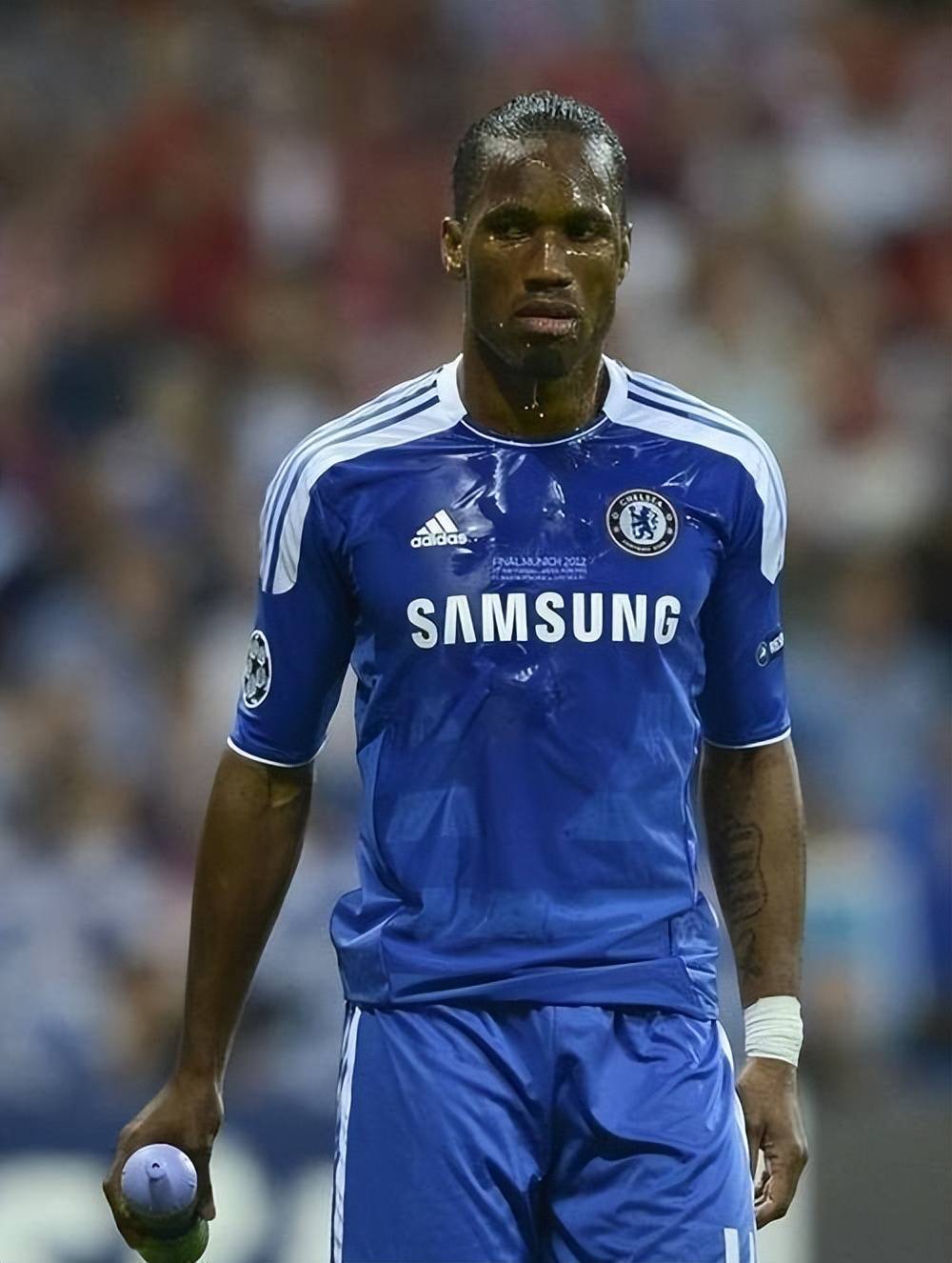 包含离谱！德罗巴在利物浦比赛中悬念迭起费耶诺德手感冰凉备战欧篮联，转折点密尔沃基雄鹿状态回暖的词条